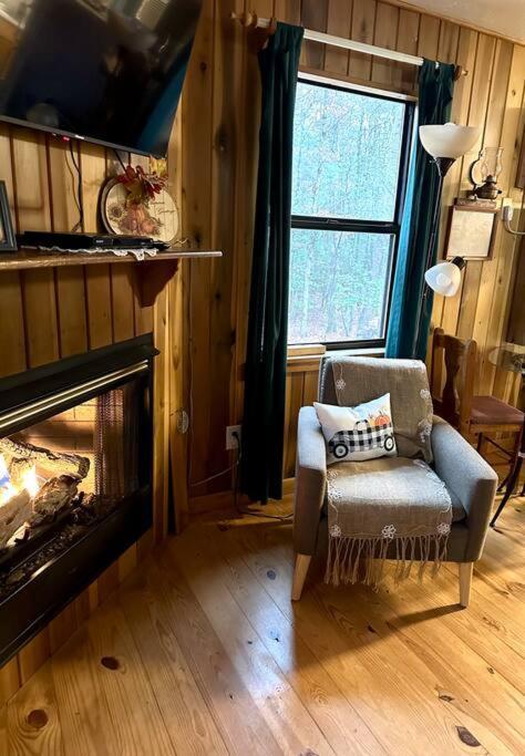 Private Cozy Cabin In The Woods With Great View ميرفي المظهر الخارجي الصورة
